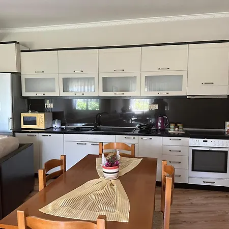 Ada's * Gjirokastër