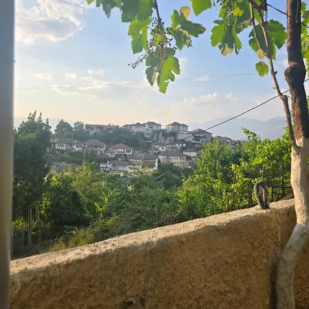 Ada's בית הארחה